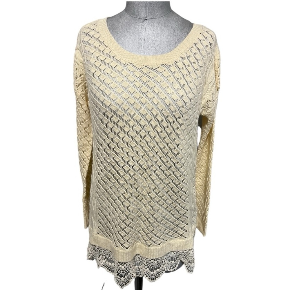 Takara Cream Knit Sweater With Lace Skirt Ling Sleeves Size L